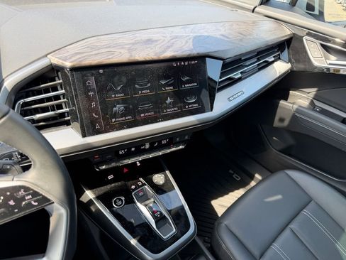 Certified 2023 Audi Q4 e-tron Prestige AWD/4WD image 19