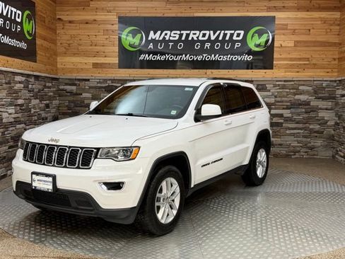 Used 2018 Jeep Grand Cherokee Laredo AWD/4WD image 5