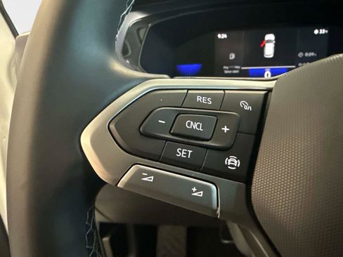 Certified 2022 Volkswagen Taos SE image 29