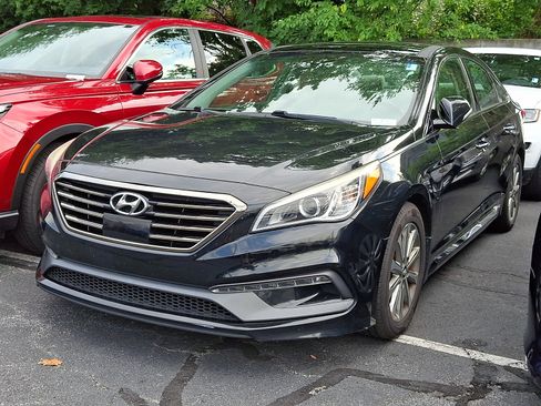 Used 2016 Hyundai Sonata Limited w/ Option Group 04 FWD image 3