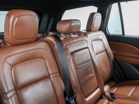 Used 2023 Lincoln Aviator Reserve w/ Equipment Group 201A AWD/4WD image 30