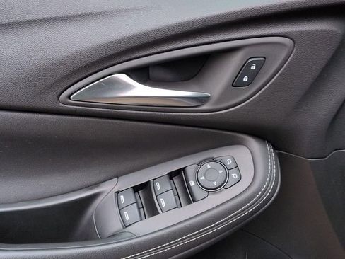 Used 2025 Buick Encore GX Preferred image 20