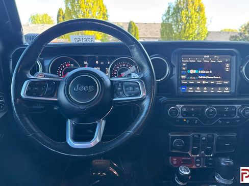 Used 2022 Jeep Wrangler Unlimited Rubicon AWD/4WD image 17