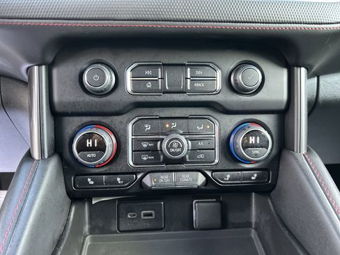 Used 2022 Chevrolet Tahoe RST w/ Luxury Package image 19