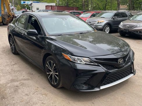 Used 2018 Toyota Camry SE w/ Protection Package (Q2) FWD image 4