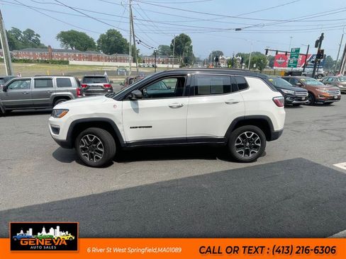 Used 2020 Jeep Compass Trailhawk image 9