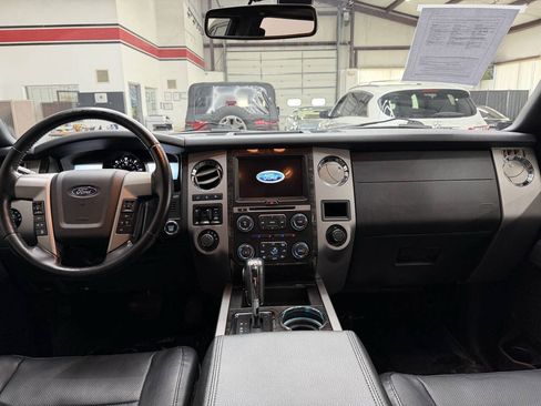 Used 2017 Ford Expedition Limited w/ Equipment Group 301A AWD/4WD image 21