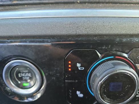 Used 2024 Chevrolet Silverado 1500 RST w/ Z71 Off-Road Package image 33