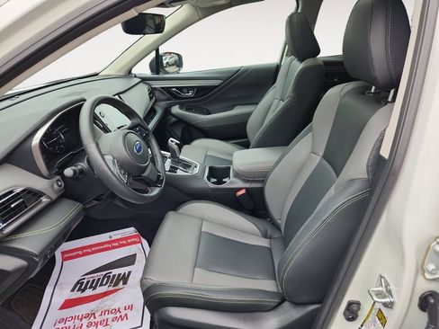 Used 2025 Subaru Outback Onyx Edition AWD/4WD image 11