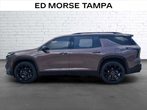 Used 2024 Chevrolet Traverse RS w/ LPO, Floor Liner Package FWD image 2