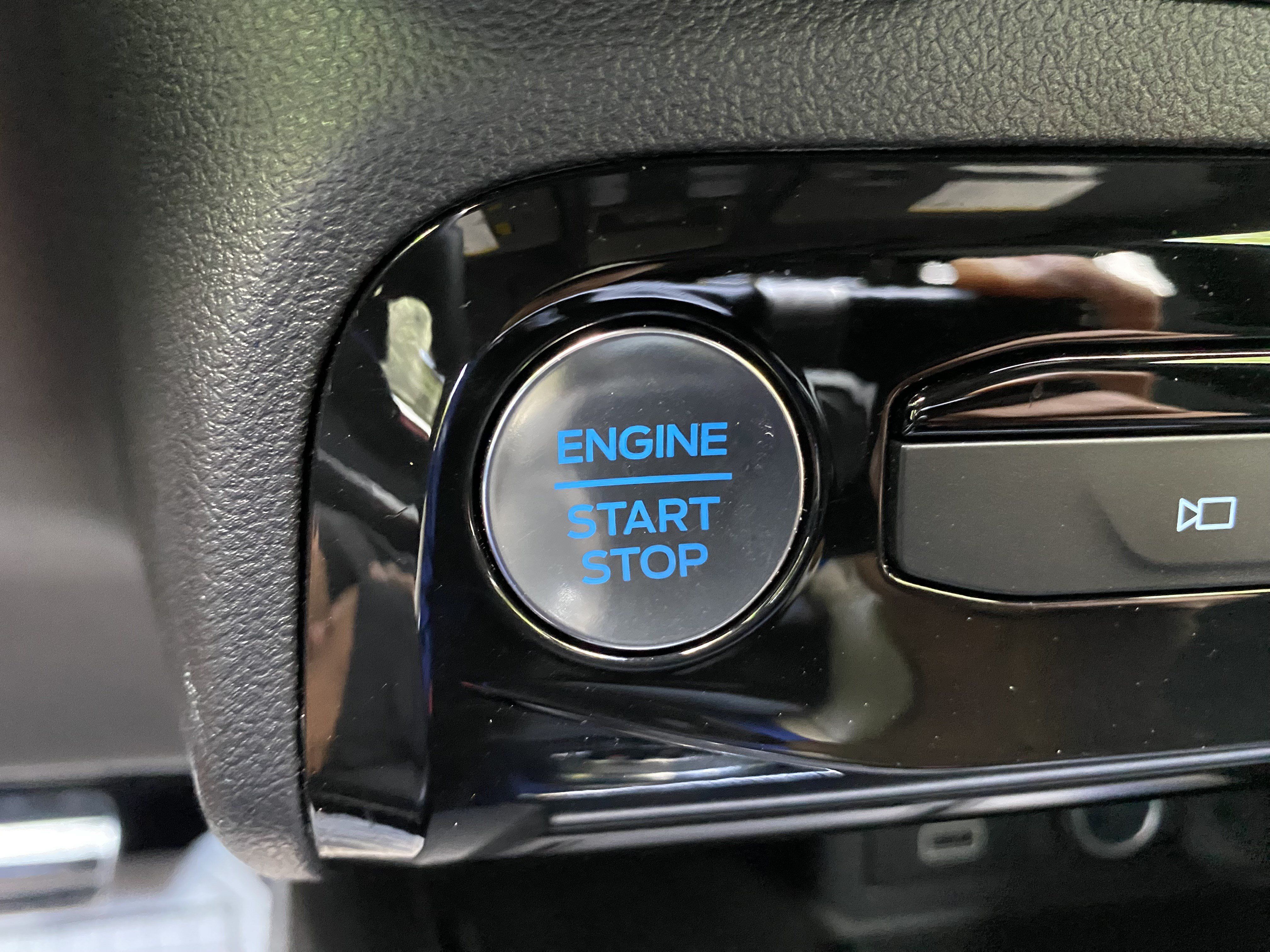 Used 2024 Ford Escape ST-Line Select w/ Tech Pack #2 AWD/4WD image 28