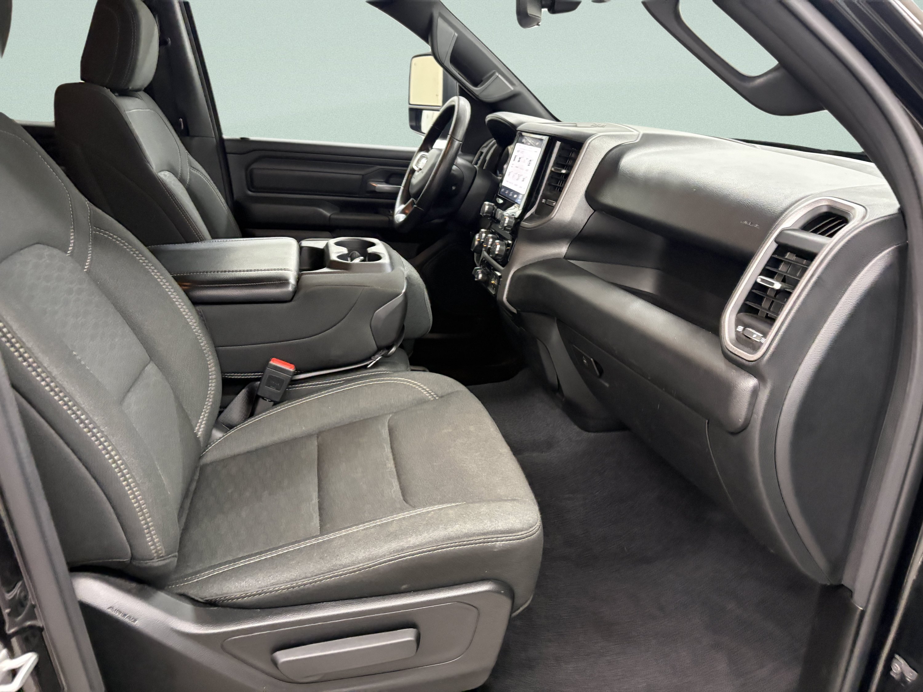 Used 2025 RAM 1500 Tradesman AWD/4WD image 21