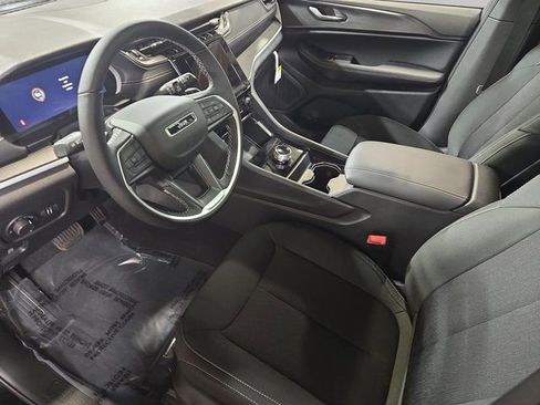 New 2026 Jeep Grand Cherokee Laredo X AWD/4WD image 19