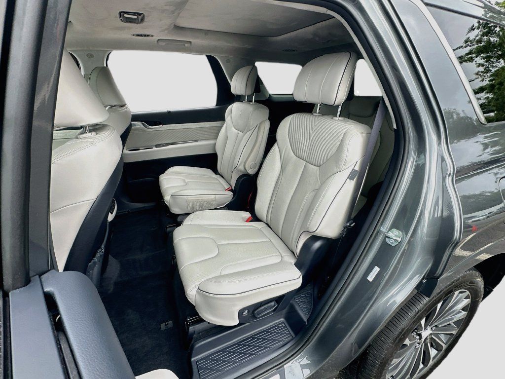 Used 2025 Hyundai Palisade Calligraphy FWD image 26