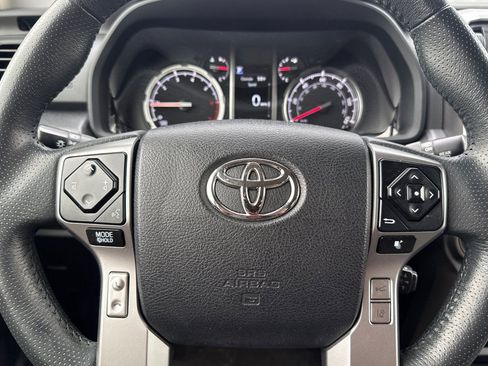 Used 2022 Toyota 4Runner TRD Sport AWD/4WD image 34