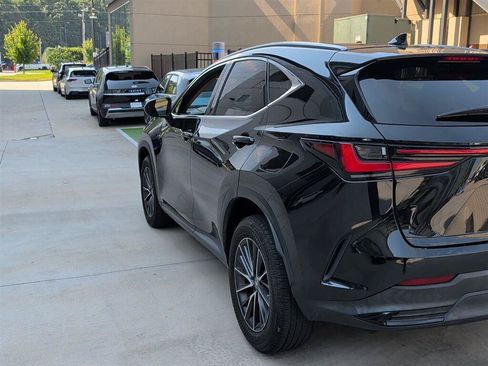 Used 2023 Lexus NX 350 AWD image 3