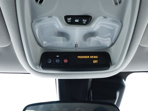 Used 2025 Chevrolet TrailBlazer LT FWD image 19