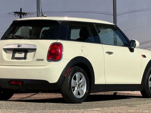 Used 2015 MINI Cooper 2-Door Hardtop image 13