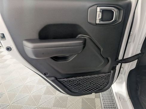 Used 2020 Jeep Wrangler Unlimited Sport AWD/4WD image 25