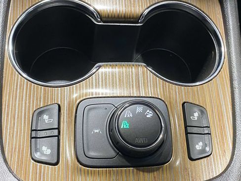 Used 2023 GMC Acadia SLE w/ Driver Convenience Package AWD/4WD image 31