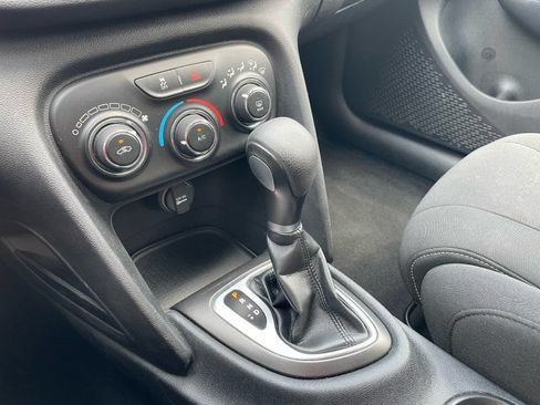 Used 2013 Dodge Dart SXT w/ SXT Special Edition Group FWD image 18