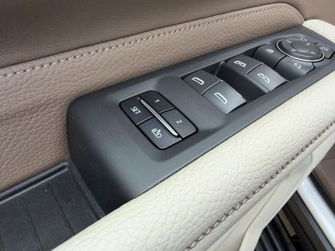 Used 2022 GMC Yukon Denali image 21