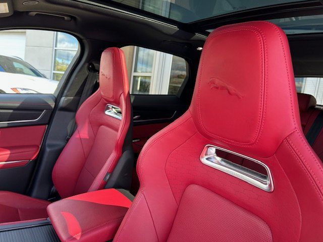 Certified 2023 Jaguar F-PACE R-Dynamic S AWD/4WD image 22