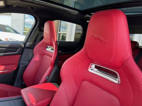 Certified 2023 Jaguar F-PACE R-Dynamic S image 22