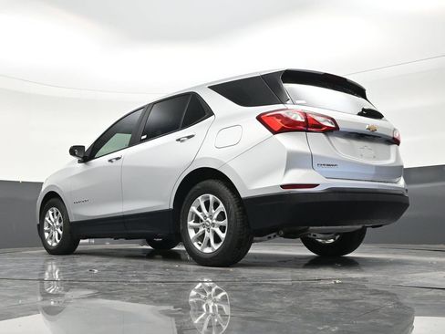 Used 2021 Chevrolet Equinox LS FWD image 22