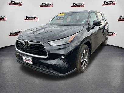 Used 2023 Toyota Highlander XLE