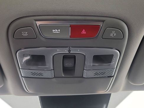 Certified 2025 Kia Telluride EX w/ EX Captain's Chair Package AWD/4WD image 37