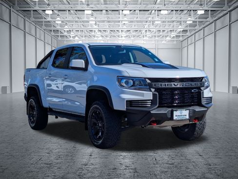 Used 2022 Chevrolet Colorado ZR2 w/ ZR2 Dusk Special Edition AWD/4WD image 7