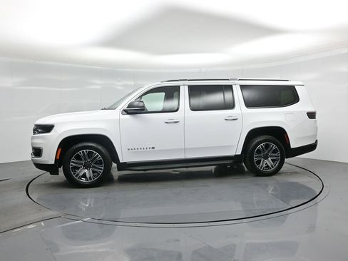 Used 2024 Jeep Wagoneer L Series II image 30