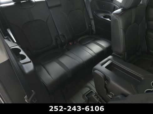Used 2025 Honda Pilot Touring image 34