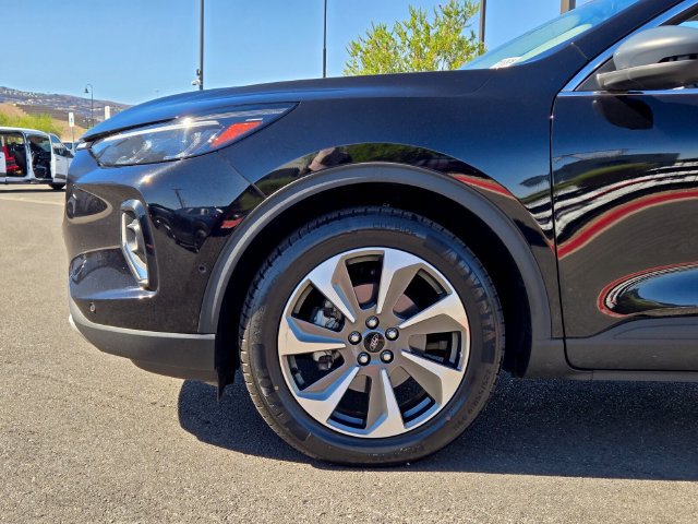 Used 2023 Ford Escape Platinum w/ Premium Technology Package AWD/4WD image 9