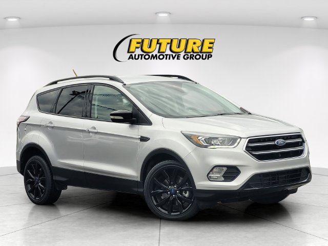 Used 2017 Ford Escape Titanium AWD/4WD image 1