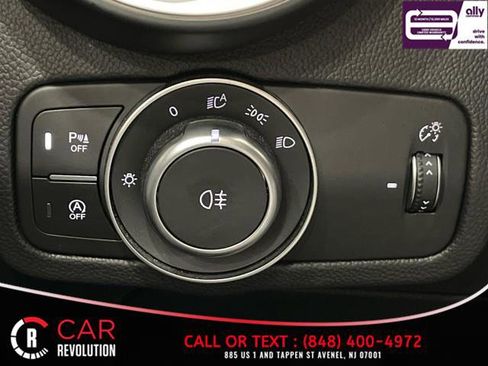 Used 2022 Alfa Romeo Stelvio Veloce image 30