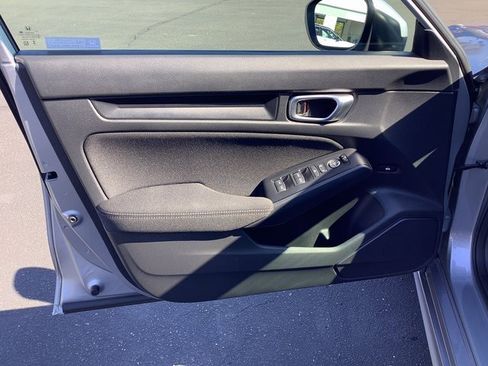 Used 2023 Honda Civic LX image 9