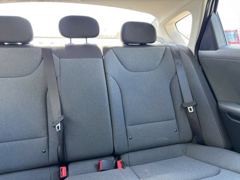 Used 2025 Kia K4 FWD image 36