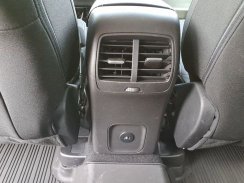 Used 2025 Ford Escape Active w/ Cold Weather Package AWD/4WD image 16