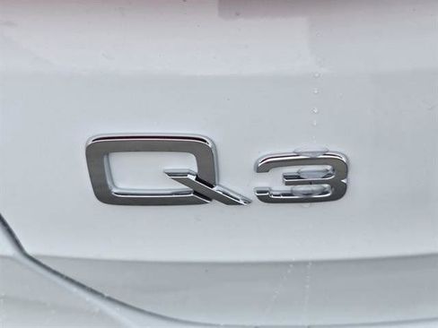 New 2025 Audi Q3 2.0T Premium image 24