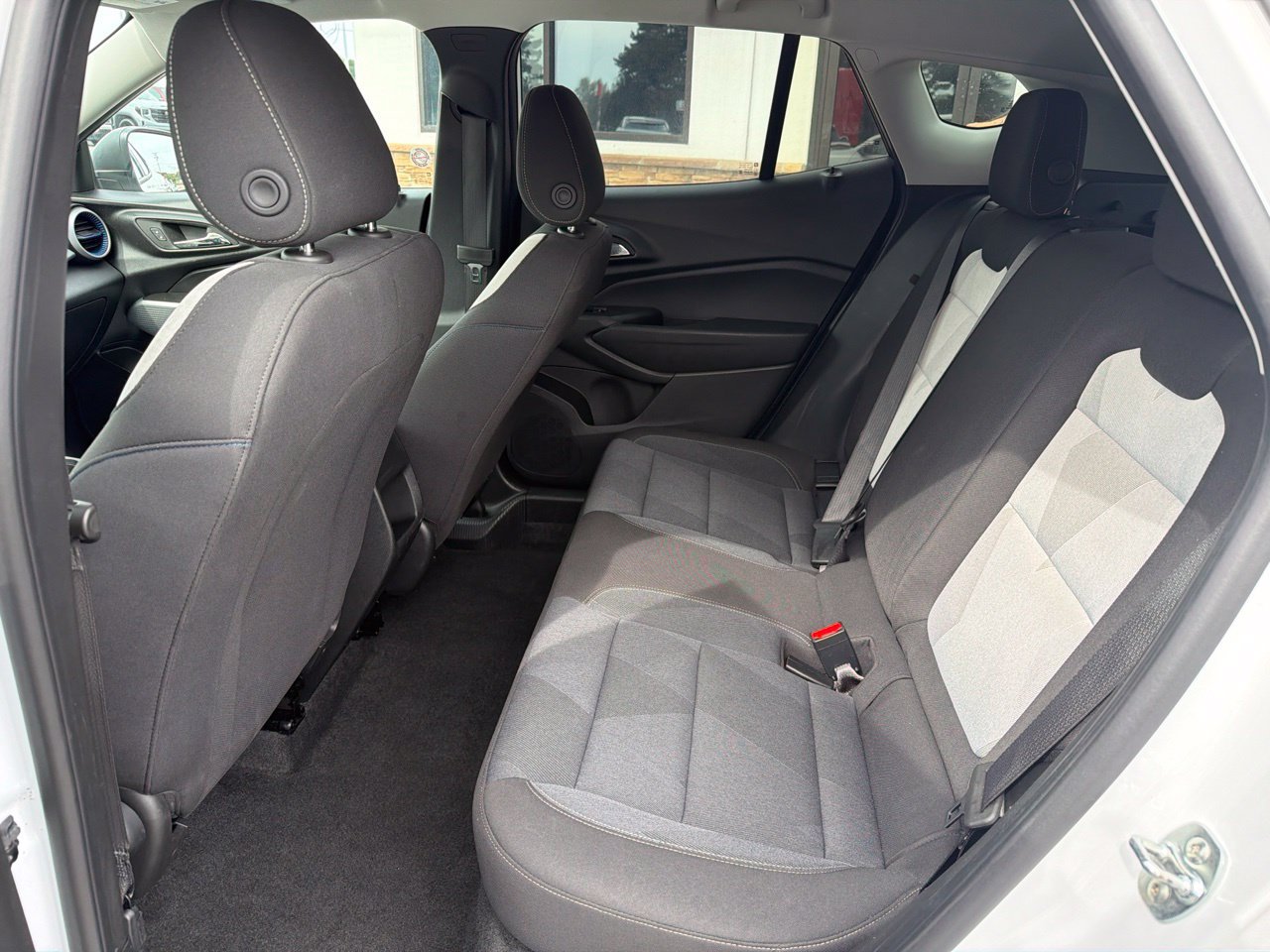 Used 2025 Chevrolet Trax LS FWD image 6