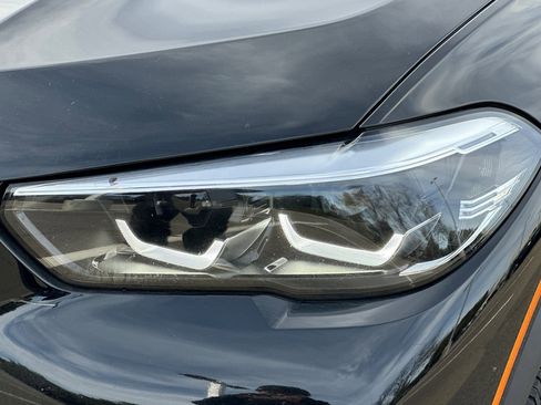 Used 2022 BMW X5 xDrive40i w/ Parking Assistance Package image 54