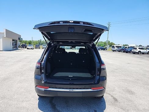 Certified 2024 Jeep Grand Cherokee Laredo w/ Trailer Tow Package RWD image 25