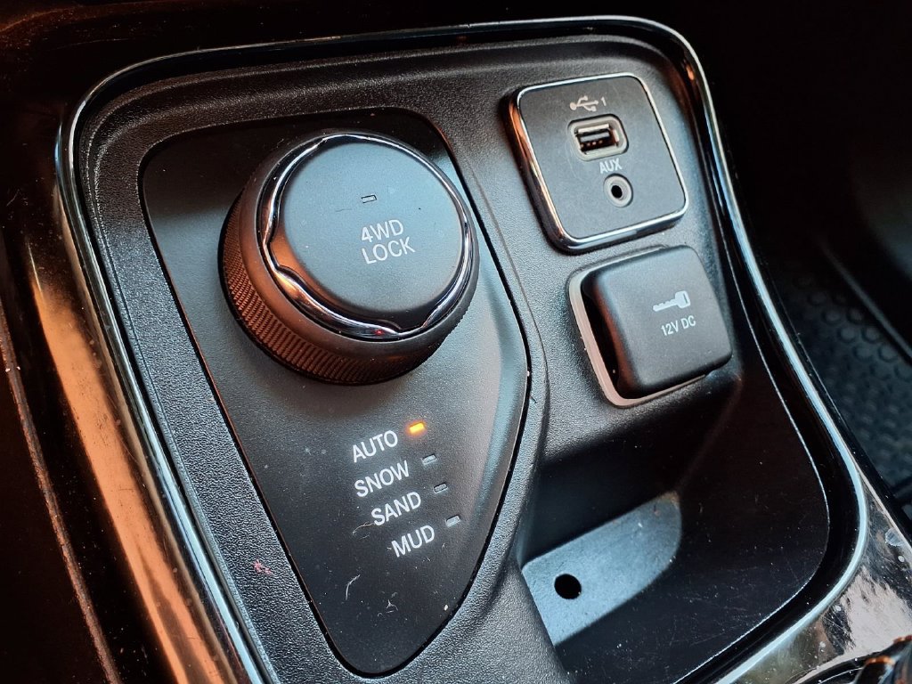 Used 2021 Jeep Compass Limited AWD/4WD image 27