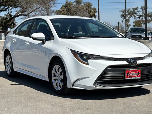 Certified 2024 Toyota Corolla LE image 3