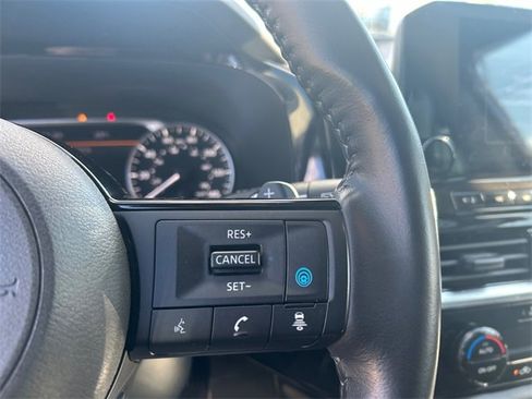 Certified 2024 Nissan Pathfinder SL image 14