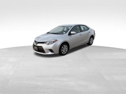 Used 2016 Toyota Corolla LE image 11