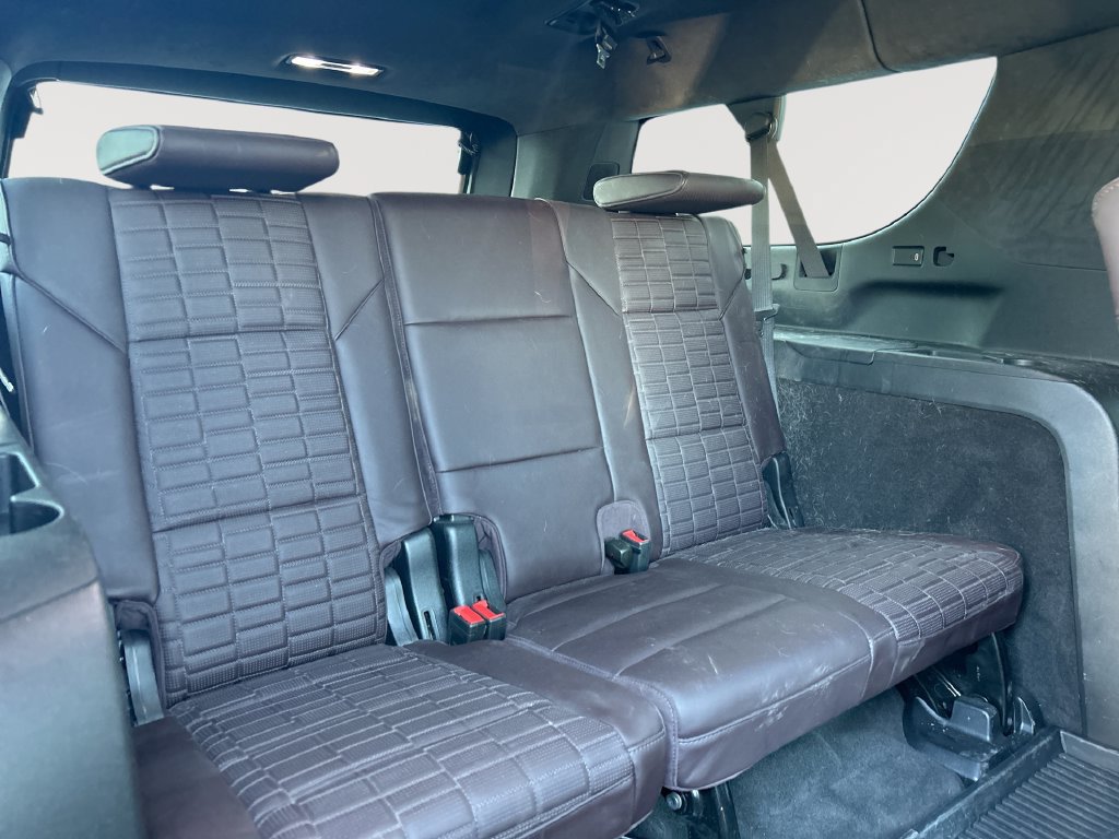 Used 2024 Cadillac Escalade ESV Premium Luxury Platinum w/ Heavy-Duty Trailer Package AWD/4WD image 28