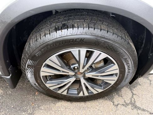Used 2023 Nissan Rogue SV w/ SV Premium B Package AWD/4WD image 7